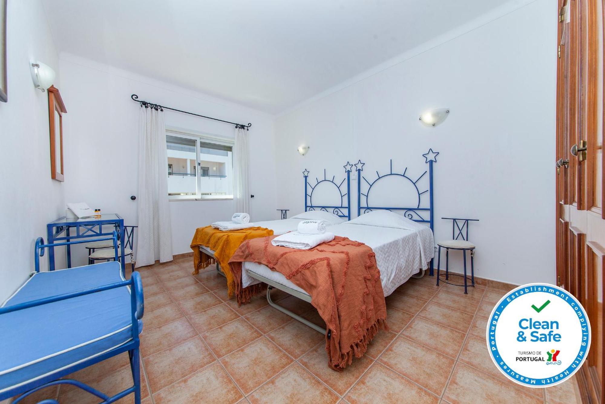 P - Meia-Praia Seaview Guesthouse Lagos Oda fotoğraf