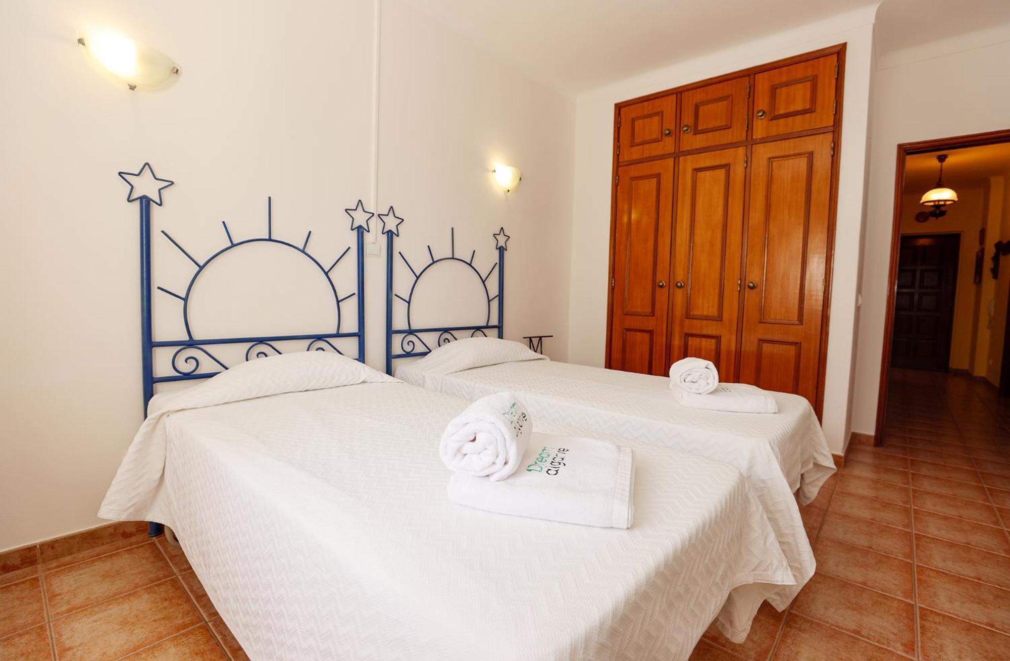 P - Meia-Praia Seaview Guesthouse Lagos Dış mekan fotoğraf